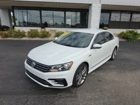 White 2017 Volkswagen Passat 1.8T R-Line for sale in Muncie, IN