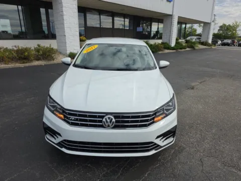 Photos of 2017 Volkswagen Passat 1.8T R-Line for sale in Muncie, IN at RightDrive Muncie