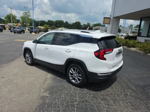 More photos of 2022 GMC Terrain SLT at RightDrive Muncie, IN