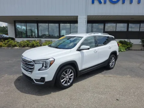 Another view of 2022 GMC Terrain SLT for sale in Muncie, IN at RightDrive Muncie