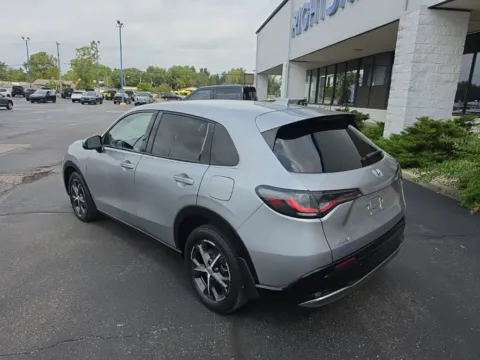 More photos of 2023 Honda HR-V EX-L at RightDrive Muncie, IN