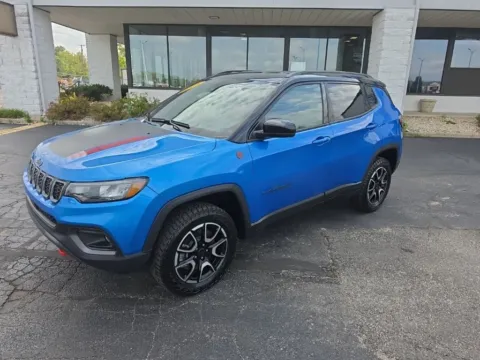 More photos of 2025 Jeep Compass Trailhawk at RightDrive Muncie, IN