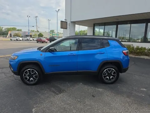 More photos of 2025 Jeep Compass Trailhawk at RightDrive Muncie, IN