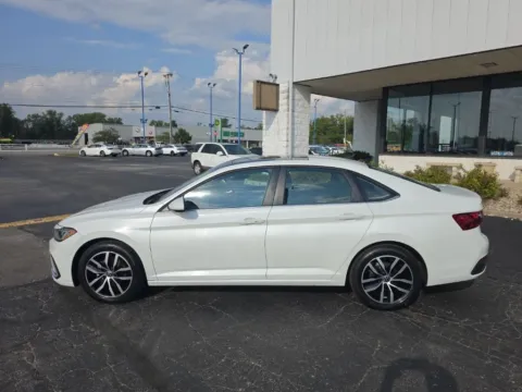 More photos of 2025 Volkswagen Jetta 1.5T SE at RightDrive Muncie, IN