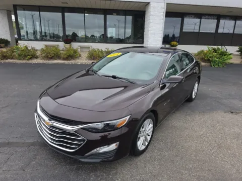 Black 2021 Chevrolet Malibu LT for sale in Muncie, IN