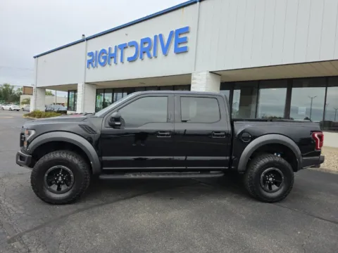 More photos of 2017 Ford F-150 Raptor at RightDrive Muncie, IN