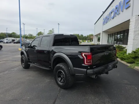 More photos of 2017 Ford F-150 Raptor at RightDrive Muncie, IN
