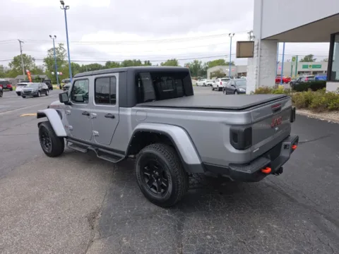 More photos of 2021 Jeep Gladiator Mojave at RightDrive Muncie, IN