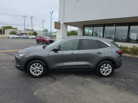 More photos of 2023 Ford Escape Active at RightDrive Muncie, IN