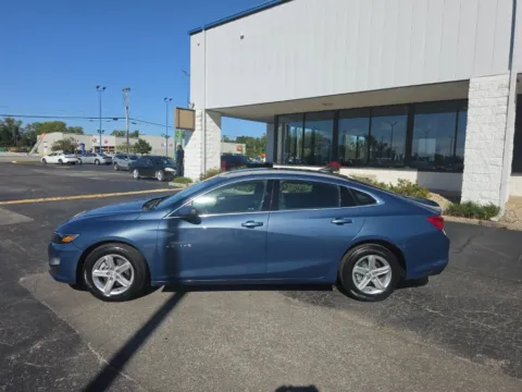 More photos of 2024 Chevrolet Malibu LS at RightDrive Muncie, IN