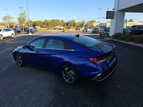 More photos of 2025 Hyundai Elantra SEL Convenience at RightDrive Muncie, IN