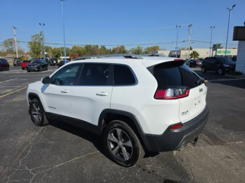 More photos of 2019 Jeep Cherokee Limited at RightDrive Muncie, IN