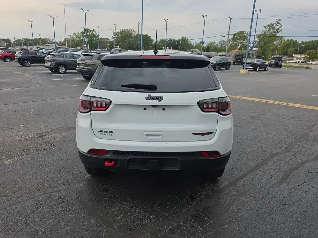 2025 Jeep Compass Trailhawk - Photo 6