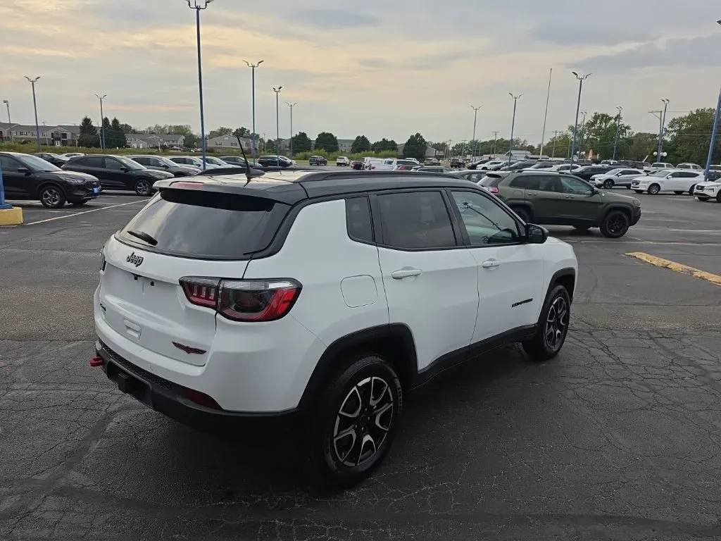2025 Jeep Compass Trailhawk - Photo 7
