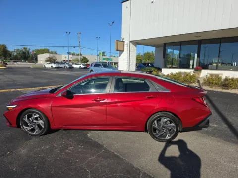 More photos of 2025 Hyundai Elantra SEL Convenience at RightDrive Muncie, IN