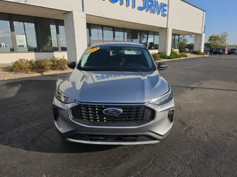 Photos of 2024 Ford Escape Active for sale in Muncie, IN at RightDrive Muncie