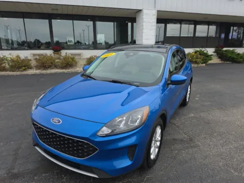 Blue 2021 Ford Escape SE for sale in Muncie, IN