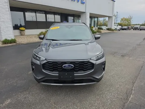 Photos of 2025 Ford Escape ST-Line Select for sale in Muncie, IN at RightDrive Muncie