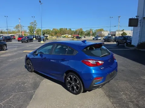 More photos of 2019 Chevrolet Cruze LT at RightDrive Muncie, IN
