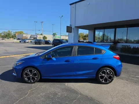 More photos of 2019 Chevrolet Cruze LT at RightDrive Muncie, IN