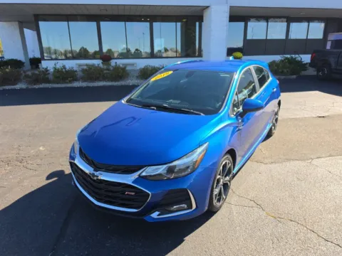 Blue 2019 Chevrolet Cruze LT for sale in Muncie, IN