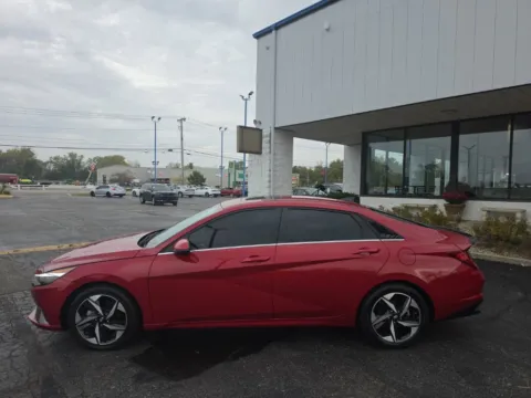 More photos of 2023 Hyundai Elantra Hybrid Limited at RightDrive Muncie, IN