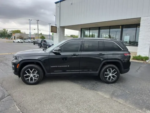More photos of 2023 Jeep Grand Cherokee Limited at RightDrive Muncie, IN
