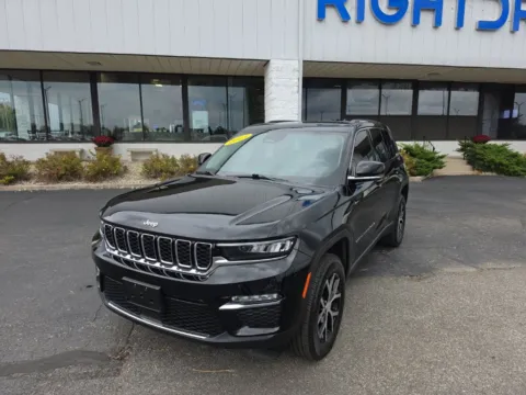 Black 2023 Jeep Grand Cherokee Limited for sale in Muncie, IN