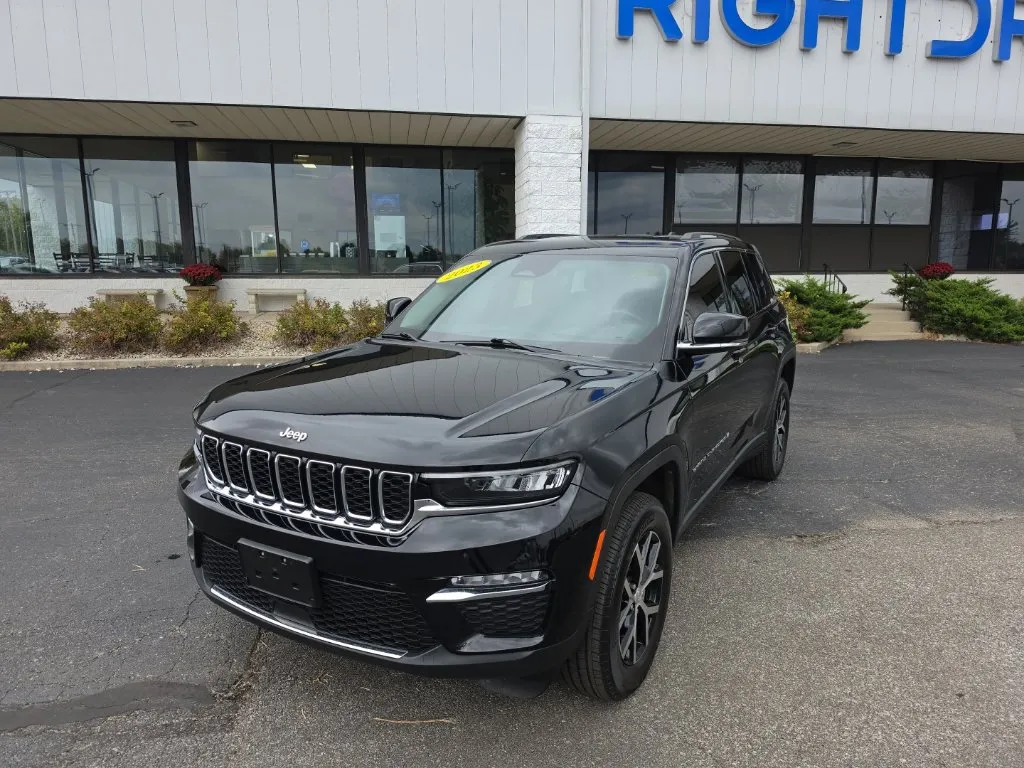Black 2023 Jeep Grand Cherokee Limited for sale in Muncie, IN
