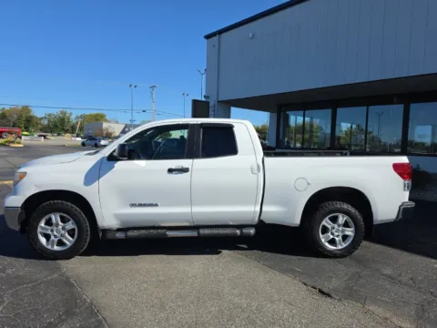 More photos of 2013 Toyota Tundra Grade at RightDrive Muncie, IN