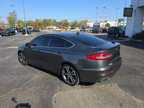More photos of 2019 Ford Fusion Titanium at RightDrive Muncie, IN