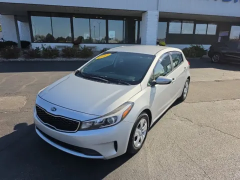 Silver 2017 Kia Forte5 LX for sale in Muncie, IN