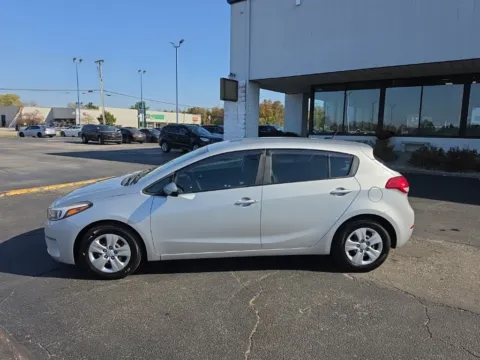 More photos of 2017 Kia Forte5 LX at RightDrive Muncie, IN