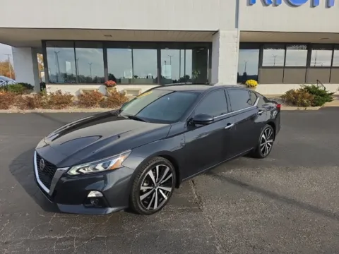 Another view of 2020 Nissan Altima 2.5 Platinum for sale in Muncie, IN at RightDrive Muncie