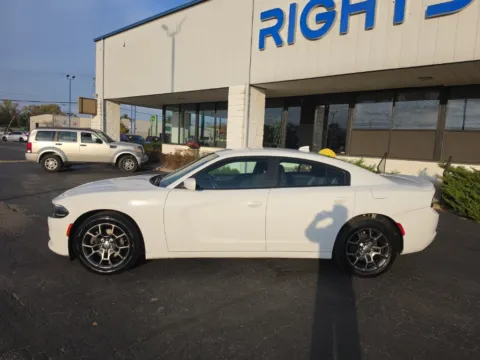 More photos of 2017 Dodge Charger SXT at RightDrive Muncie, IN