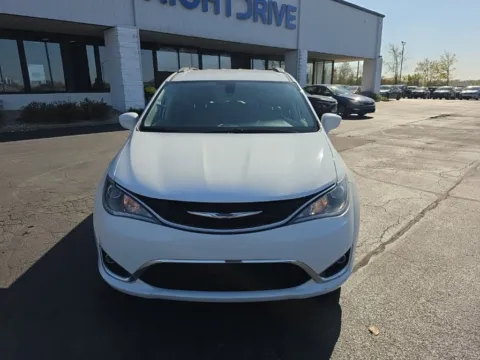 Photos of 2020 Chrysler Pacifica Touring L for sale in Muncie, IN at RightDrive Muncie