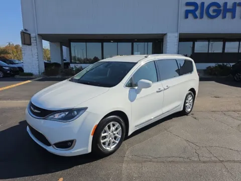 Another view of 2020 Chrysler Pacifica Touring L for sale in Muncie, IN at RightDrive Muncie