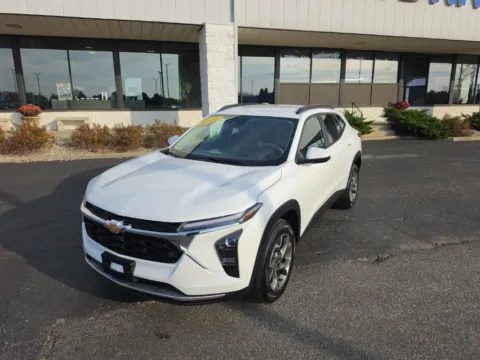 White 2026 Chevrolet Trax LT for sale in Muncie, IN