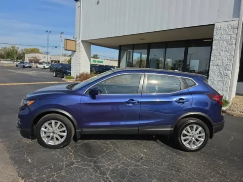 More photos of 2022 Nissan Rogue Sport S at RightDrive Muncie, IN