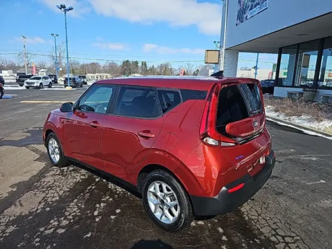More photos of 2021 Kia Soul S at RightDrive Muncie, IN
