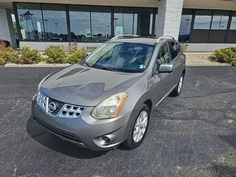 Gray 2013 Nissan Rogue SL for sale in Muncie, IN