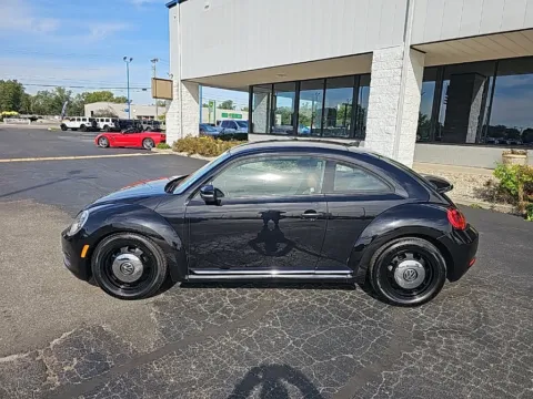 More photos of 2016 Volkswagen Beetle 1.8T Classic at RightDrive Muncie, IN