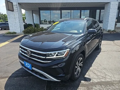 Black 2020 Volkswagen Atlas Cross Sport 3.6L V6 SEL Premium for sale in Muncie, IN
