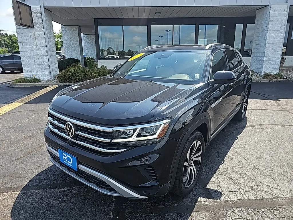 Black 2020 Volkswagen Atlas Cross Sport 3.6L V6 SEL Premium for sale in Muncie, IN