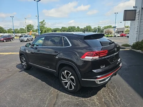 More photos of 2020 Volkswagen Atlas Cross Sport 3.6L V6 SEL Premium at RightDrive Muncie, IN
