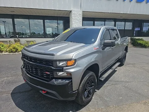 Gray 2019 Chevrolet Silverado 1500 Custom Trail Boss for sale in Muncie, IN