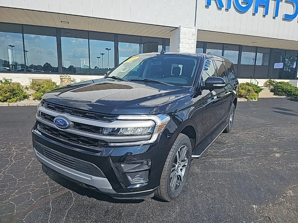 Black 2022 Ford Expedition Max XLT for sale in Muncie, IN