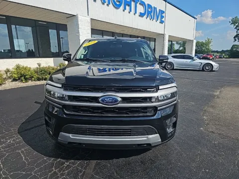 Photos of 2022 Ford Expedition Max XLT for sale in Muncie, IN at RightDrive Muncie