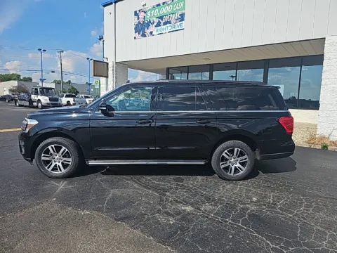 More photos of 2022 Ford Expedition Max XLT at RightDrive Muncie, IN