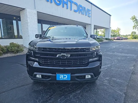 Photos of 2019 Chevrolet Silverado 1500 RST for sale in Muncie, IN at RightDrive Muncie